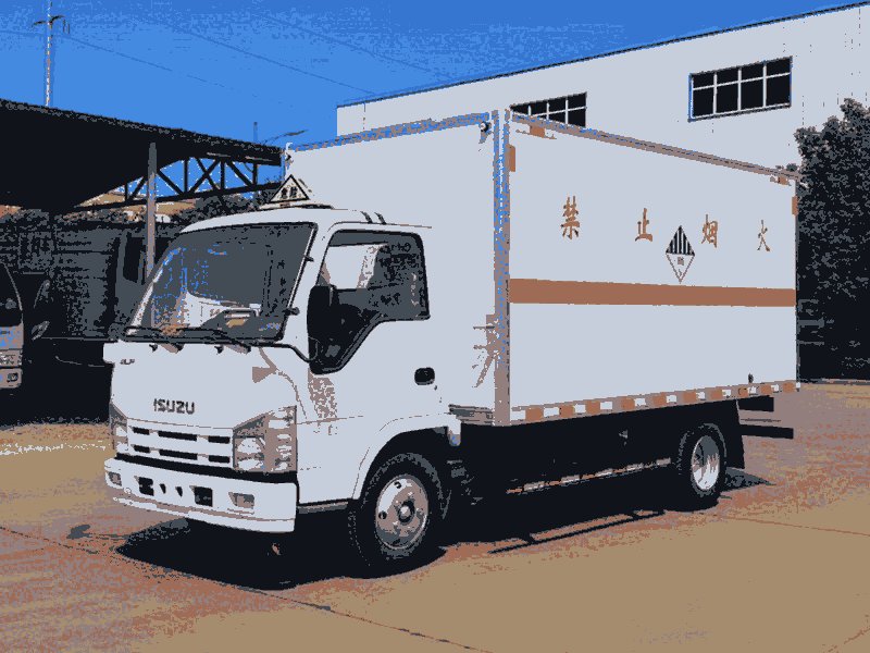 慶鈴五十鈴9類危險(xiǎn)品廢物運(yùn)輸車價(jià)格與市場(chǎng)分析
